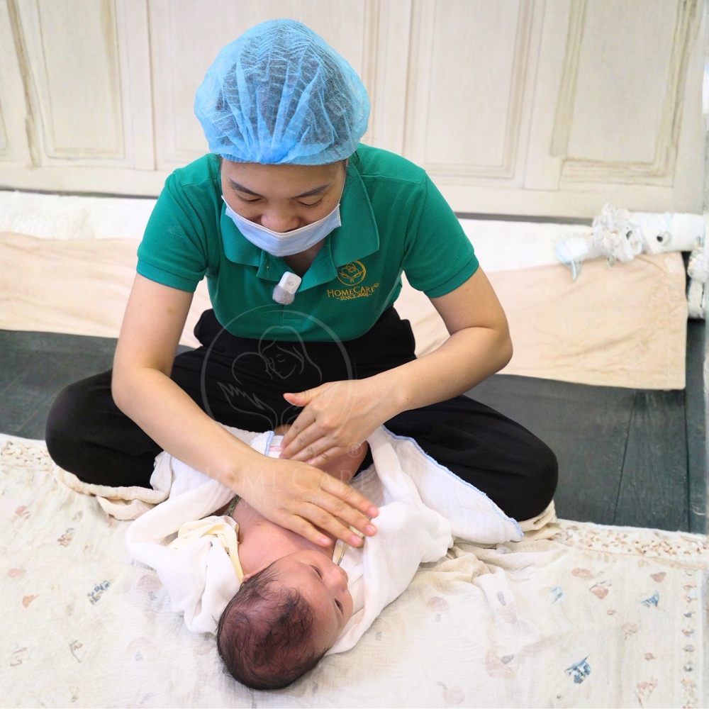 dich-vu-massage-tam-cho-be-so-sinh-tai-nha-homecare (3)